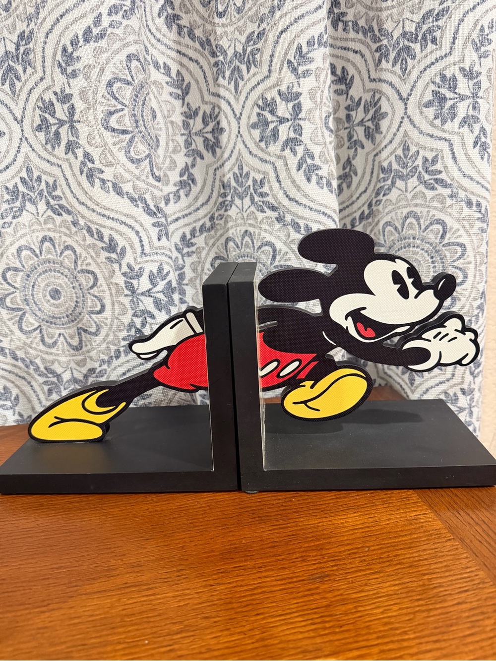 Hallmark Disney Mickey Mouse Comic Strip Wooden/Resin Bookends.
